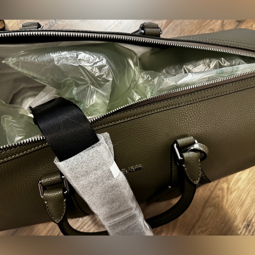 Michael Kors Mens XL Duffle Leather Bag Plane Train Vacation Travel Oliver NWT - Picture 3 of 7